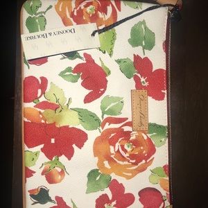 Dooney & Bourke -Medium Size - Wallet